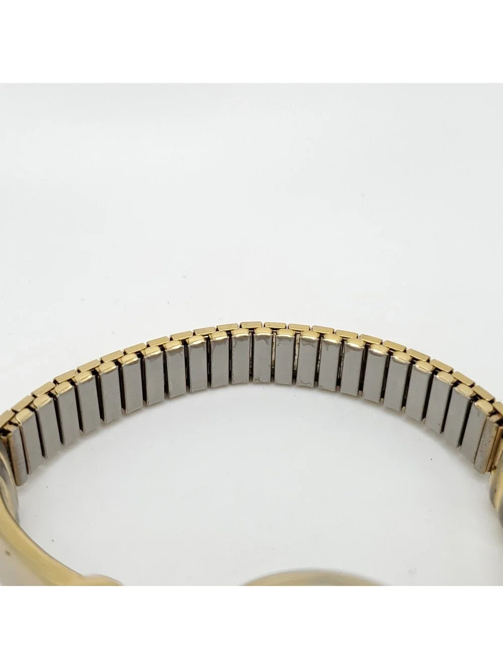 Milan Quartz Womens Watch 22mm Gold Tone Stretch Band New Battery